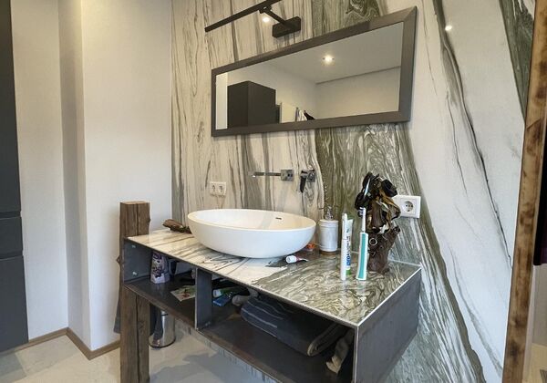 Waschtisch aus Stahlblech